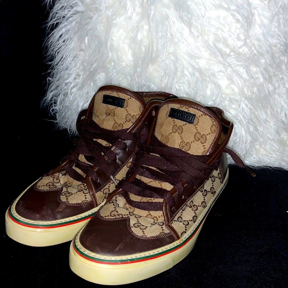 Gucci Mens ‘GG’ Wingtip Hightop Sneakers